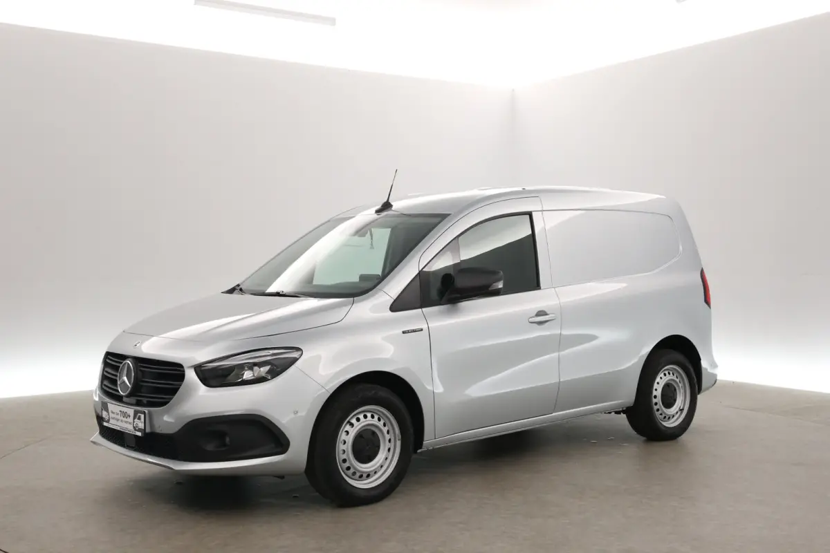 112 51 kWh | NIEUW | Snelladen | SOH 99% | 1400kg Trekgew. | Clima | Camera | Cruise | Carplay | Navi | Stoel/Stuurverw.