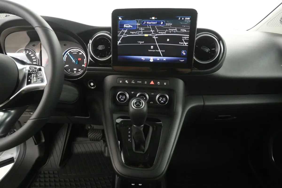 112 51 kWh | NIEUW | Snelladen | SOH 99% | 1400kg Trekgew. | Clima | Camera | Cruise | Carplay | Navi | Stoel/Stuurverw.