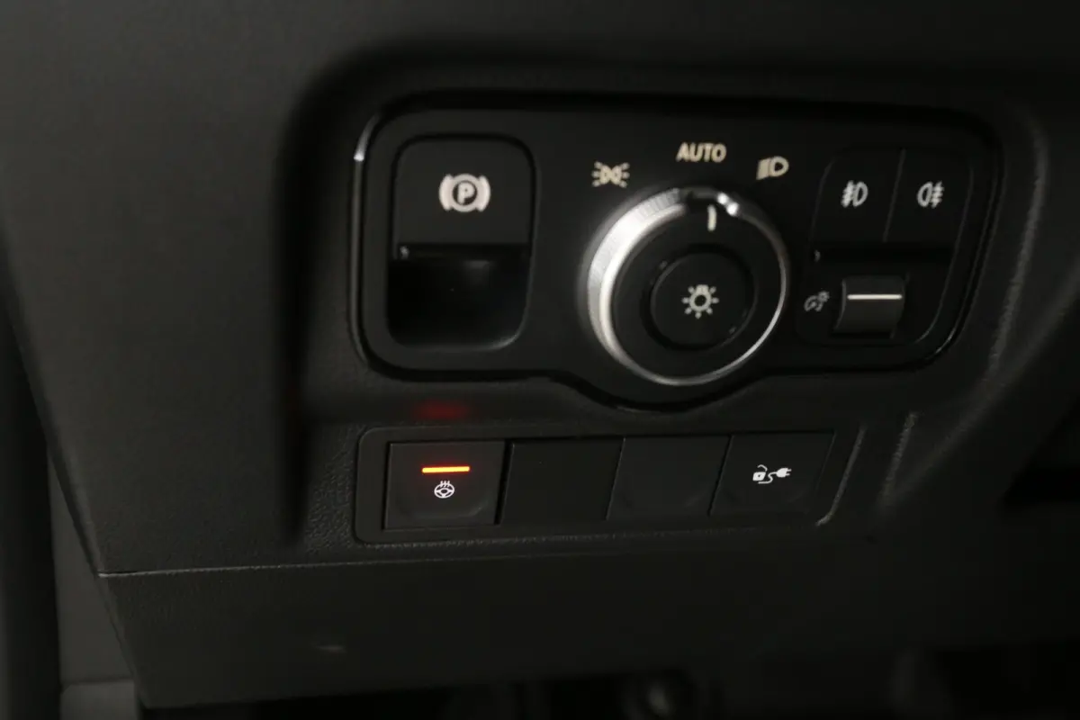 112 51 kWh | NIEUW | Snelladen | SOH 99% | 1400kg Trekgew. | Clima | Camera | Cruise | Carplay | Navi | Stoel/Stuurverw.