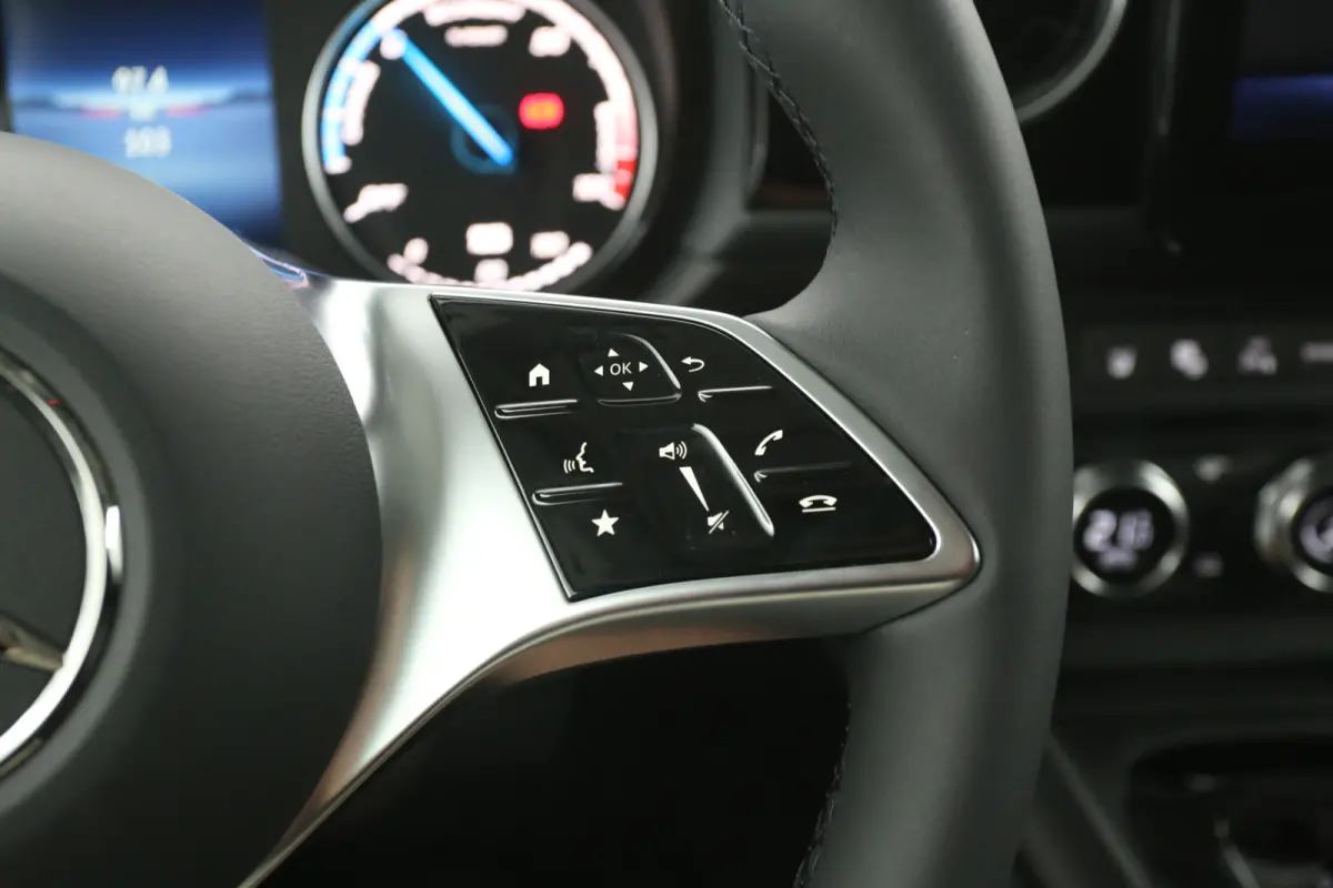 112 51 kWh | NIEUW | Snelladen | SOH 99% | 1400kg Trekgew. | Clima | Camera | Cruise | Carplay | Navi | Stoel/Stuurverw.