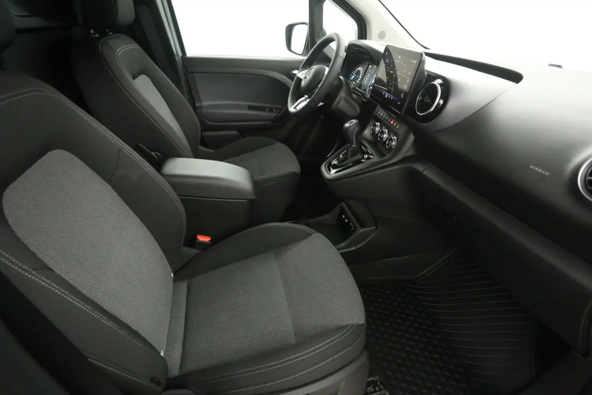 112 51 kWh | NIEUW | Snelladen | SOH 99% | 1400kg Trekgew. | Clima | Camera | Cruise | Carplay | Navi | Stoel/Stuurverw.