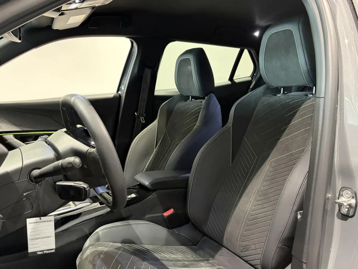 Hybrid 145 GT STOELVERWARMING - CAMERA - CARPLAY