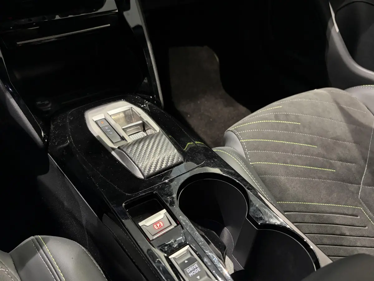 Hybrid 145 GT STOELVERWARMING - CAMERA - CARPLAY