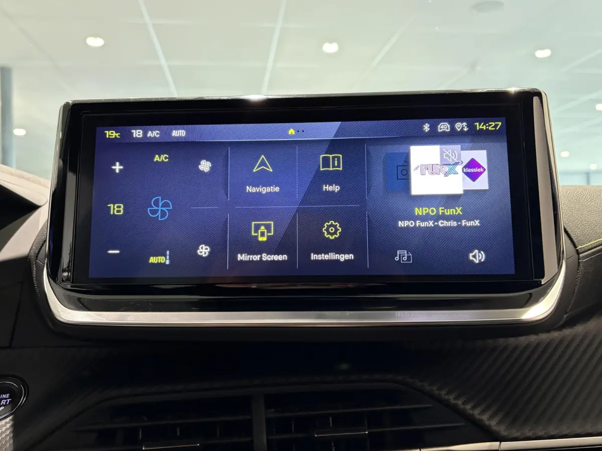 Hybrid 145 GT STOELVERWARMING - CAMERA - CARPLAY