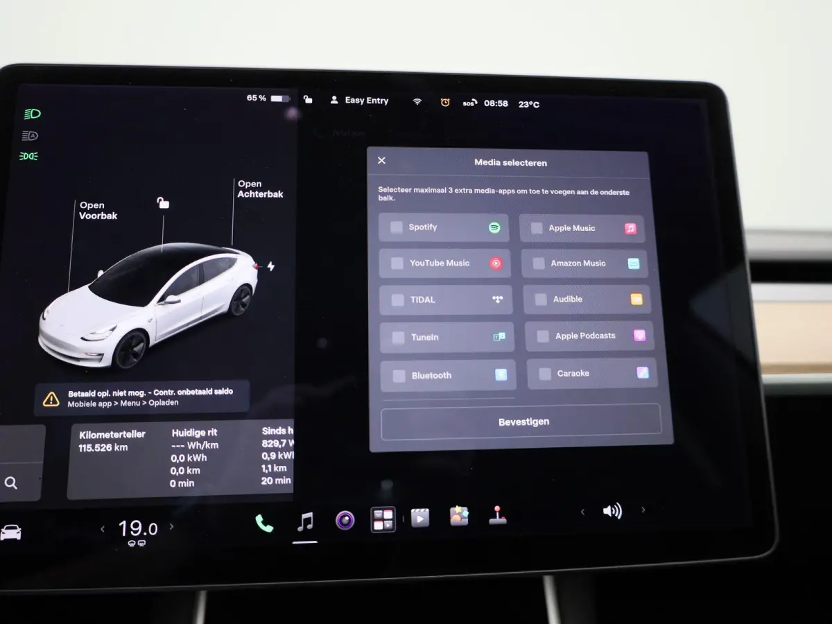 Standard RWD Plus 60 kWh | Panoramadak | Stoelverwarming | Climate Control | LED |