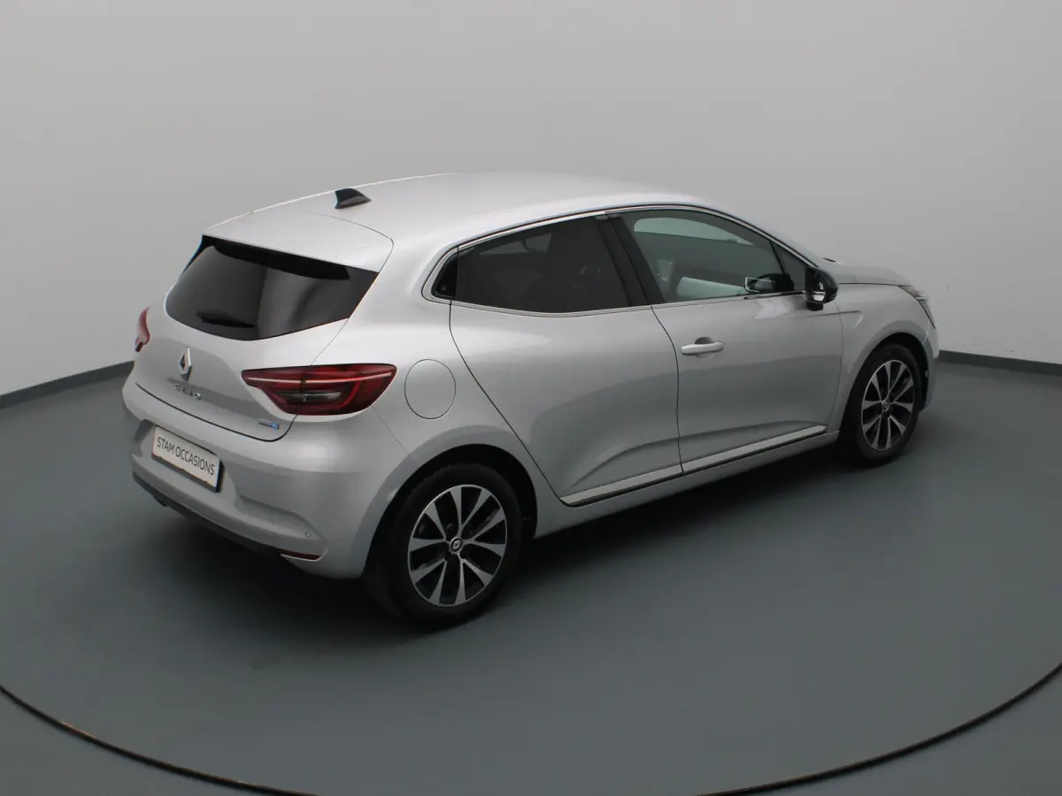 E-Tech Hybrid 145pk Techno