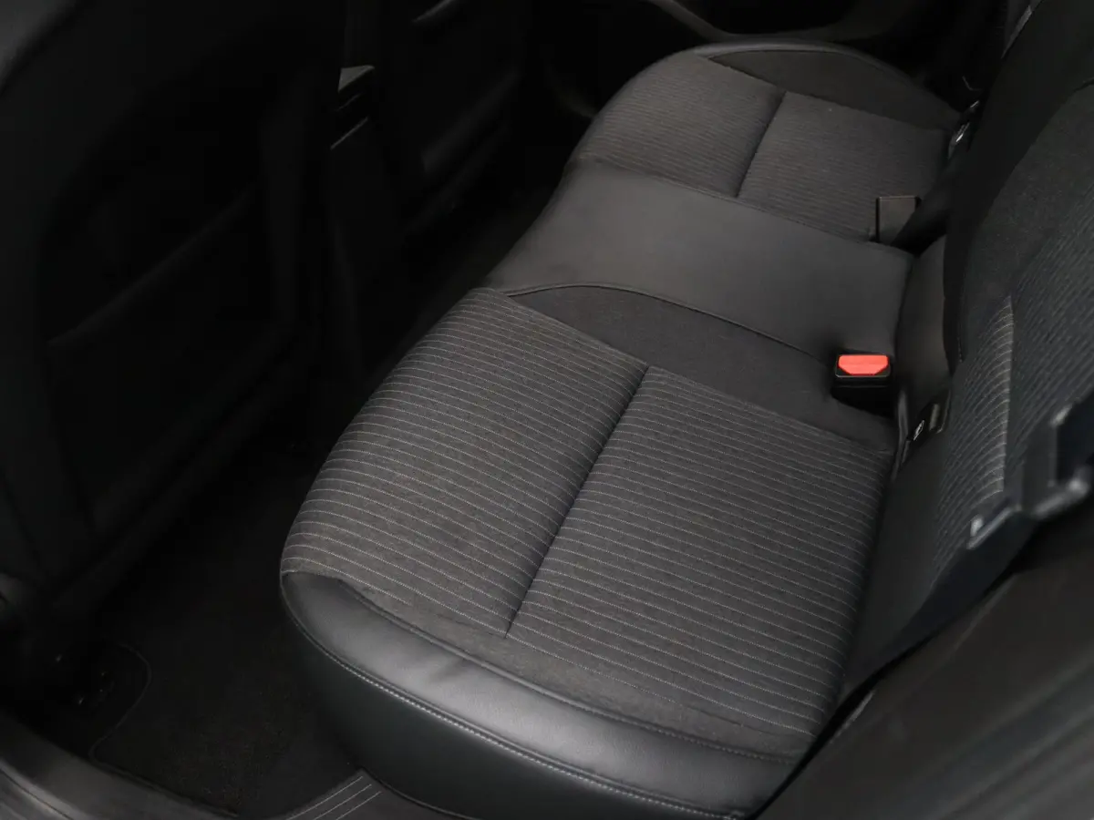 E-Tech Hybrid 145pk Techno