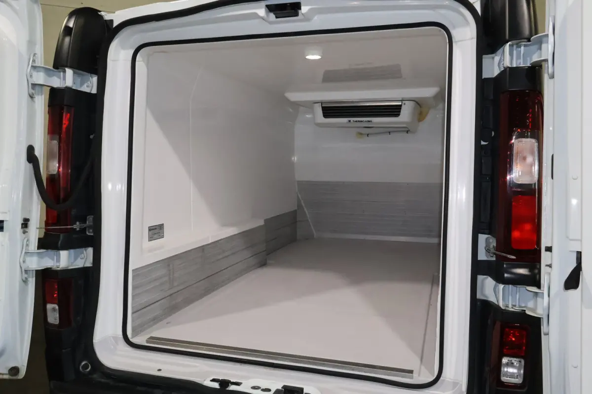 2.0 dCi 130pk L2 H1 Koelwagen Vrieswagen -10 Gr. Dag en nacht
