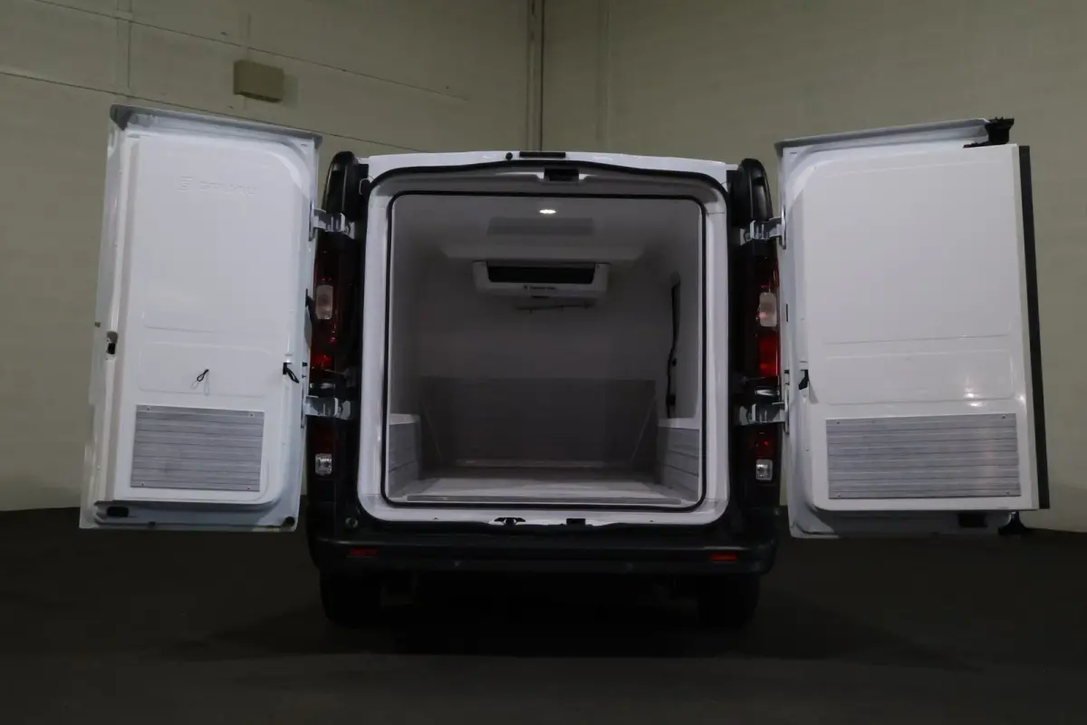 2.0 dCi 130pk L2 H1 Koelwagen Vrieswagen -10 Gr. Dag en nacht