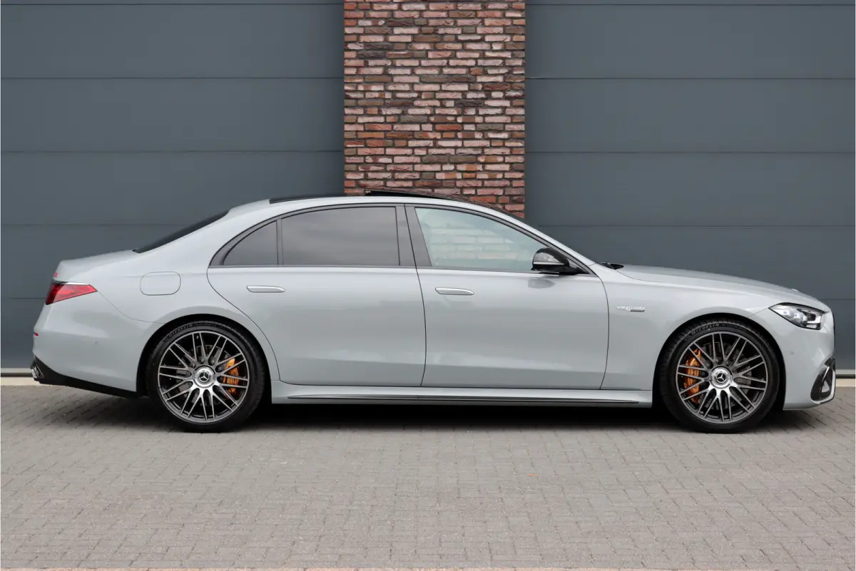 AMG 63 S E Performance 'Edition 1' | 802pk | Achterasbesturing | Keramisch | Distronic+ | Chauffeurspakket | Entertainmentpakket Achter | Stoelventilatie V+A | Vlakkenverwarming | Zonwerings