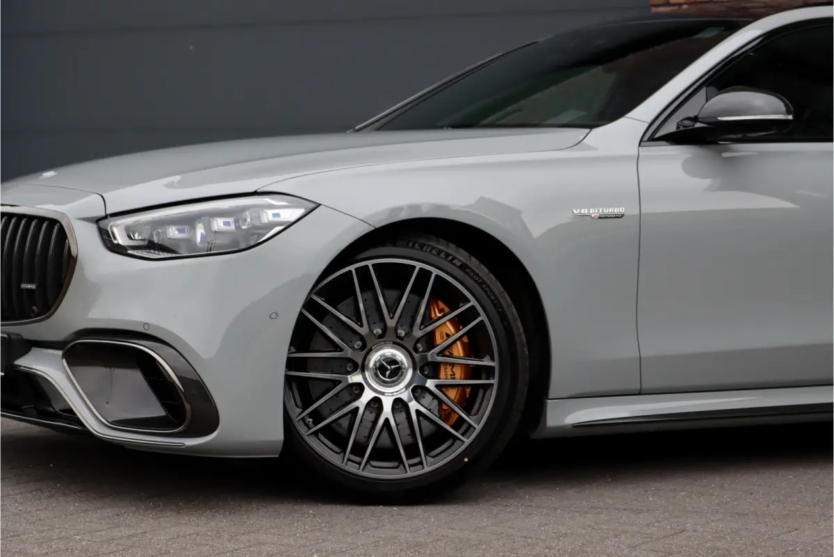 AMG 63 S E Performance 'Edition 1' | 802pk | Achterasbesturing | Keramisch | Distronic+ | Chauffeurspakket | Entertainmentpakket Achter | Stoelventilatie V+A | Vlakkenverwarming | Zonwerings