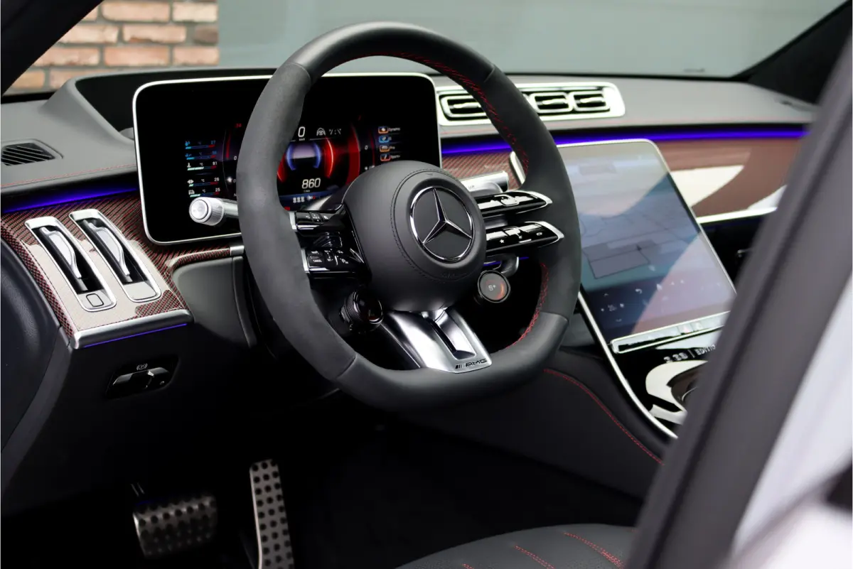 AMG 63 S E Performance 'Edition 1' | 802pk | Achterasbesturing | Keramisch | Distronic+ | Chauffeurspakket | Entertainmentpakket Achter | Stoelventilatie V+A | Vlakkenverwarming | Zonwerings