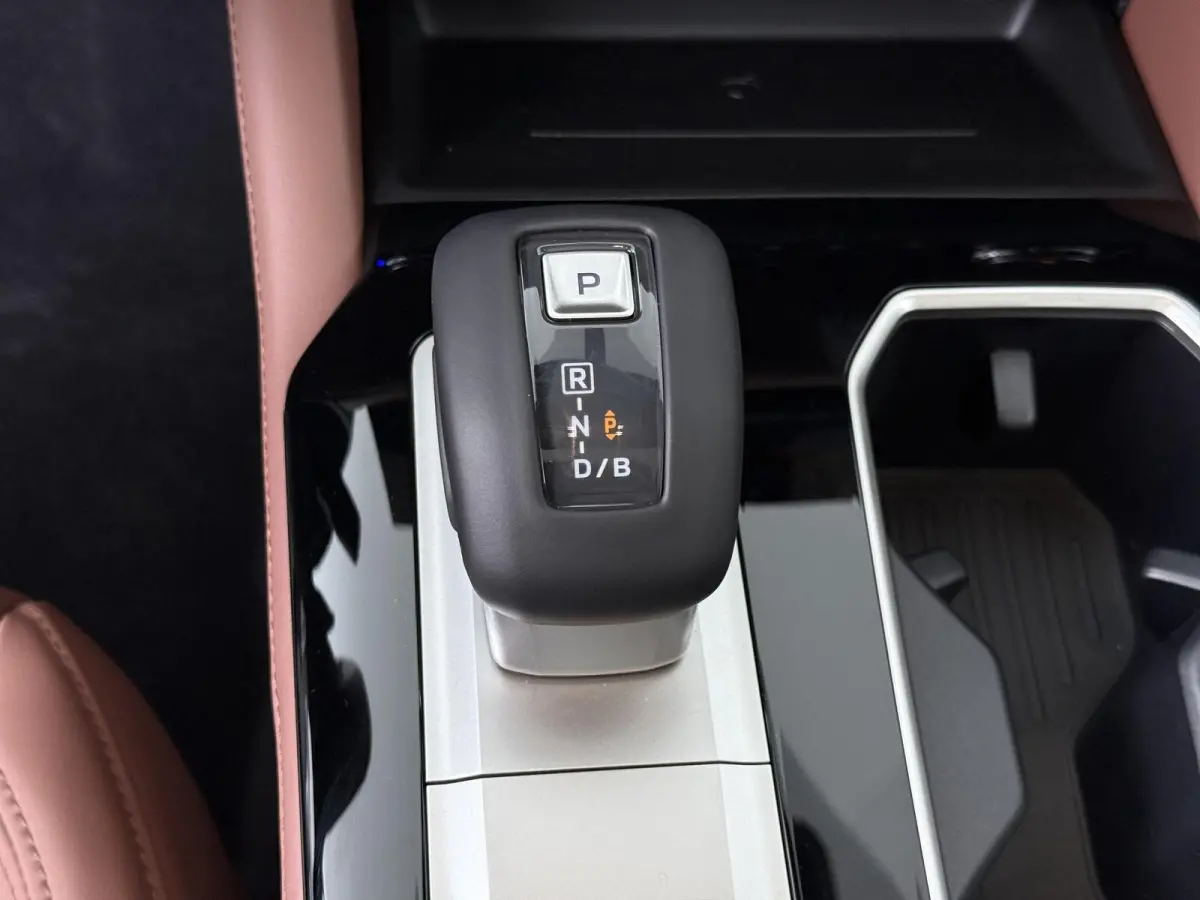 2.4 PHEV Instyle+ | Nu met €4.000,- voorraadvoordeel! | 360° Camera | Adaptive Cruise Control | Elektrische Stoelen | Navigatie | Schuif- / kanteldak | Stoel- en Stuurverwarming | Stoelve