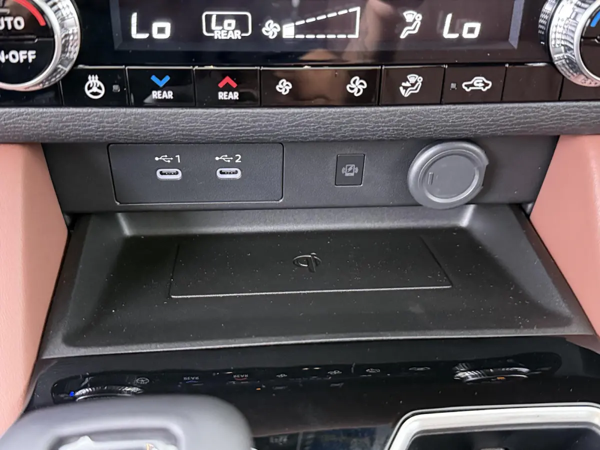 2.4 PHEV Instyle+ | Nu met €4.000,- voorraadvoordeel! | 360° Camera | Adaptive Cruise Control | Elektrische Stoelen | Navigatie | Schuif- / kanteldak | Stoel- en Stuurverwarming | Stoelve