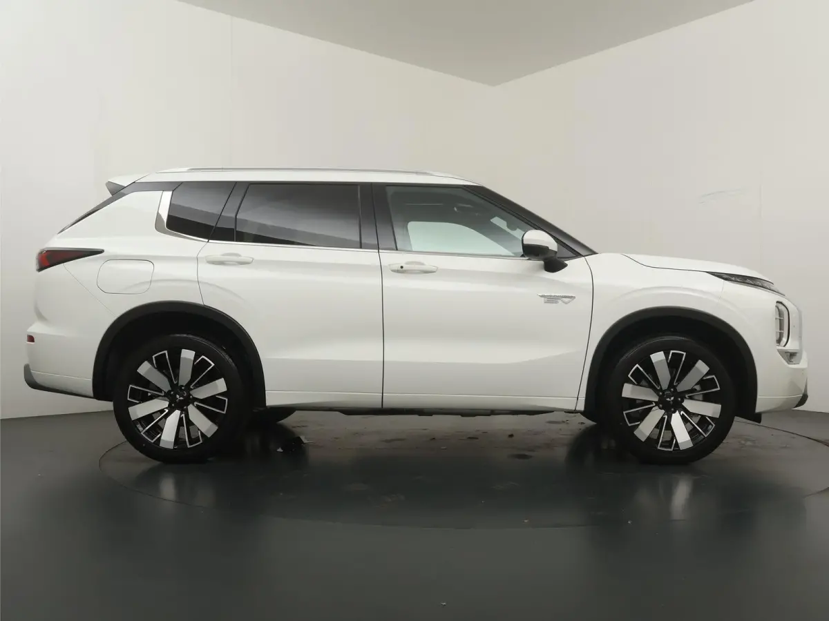 2.4 PHEV Instyle+ | Nu met €4.000,- voorraadvoordeel! | 360° Camera | Adaptive Cruise Control | Elektrische Stoelen | Navigatie | Schuif- / kanteldak | Stoel- en Stuurverwarming | Stoelve
