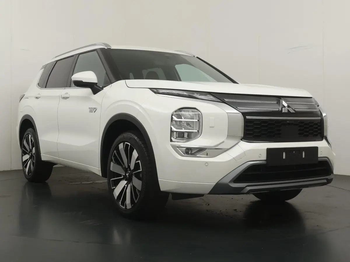 2.4 PHEV Instyle+ | Nu met €4.000,- voorraadvoordeel! | 360° Camera | Adaptive Cruise Control | Elektrische Stoelen | Navigatie | Schuif- / kanteldak | Stoel- en Stuurverwarming | Stoelve