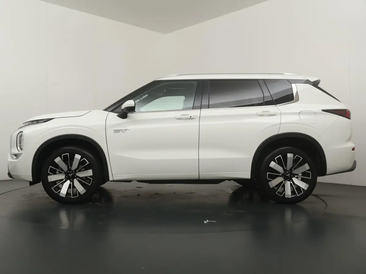 2.4 PHEV Instyle+ | Nu met €4.000,- voorraadvoordeel! | 360° Camera | Adaptive Cruise Control | Elektrische Stoelen | Navigatie | Schuif- / kanteldak | Stoel- en Stuurverwarming | Stoelve