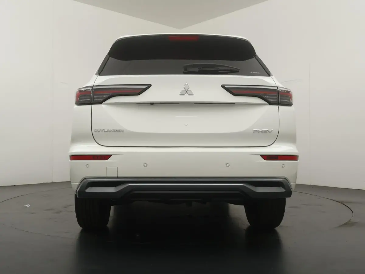 2.4 PHEV Instyle+ | Nu met €4.000,- voorraadvoordeel! | 360° Camera | Adaptive Cruise Control | Elektrische Stoelen | Navigatie | Schuif- / kanteldak | Stoel- en Stuurverwarming | Stoelve