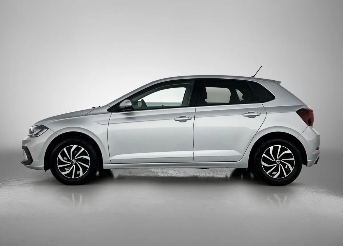 1.0 TSI Life Edition 95 PK | Camera | Climate control | Apple Carplay | Parkeersensoren achter | Navigatie | 15" Lichtmetalen velgen | LED koplampen | Android Auto | Telefoon draadloos laden