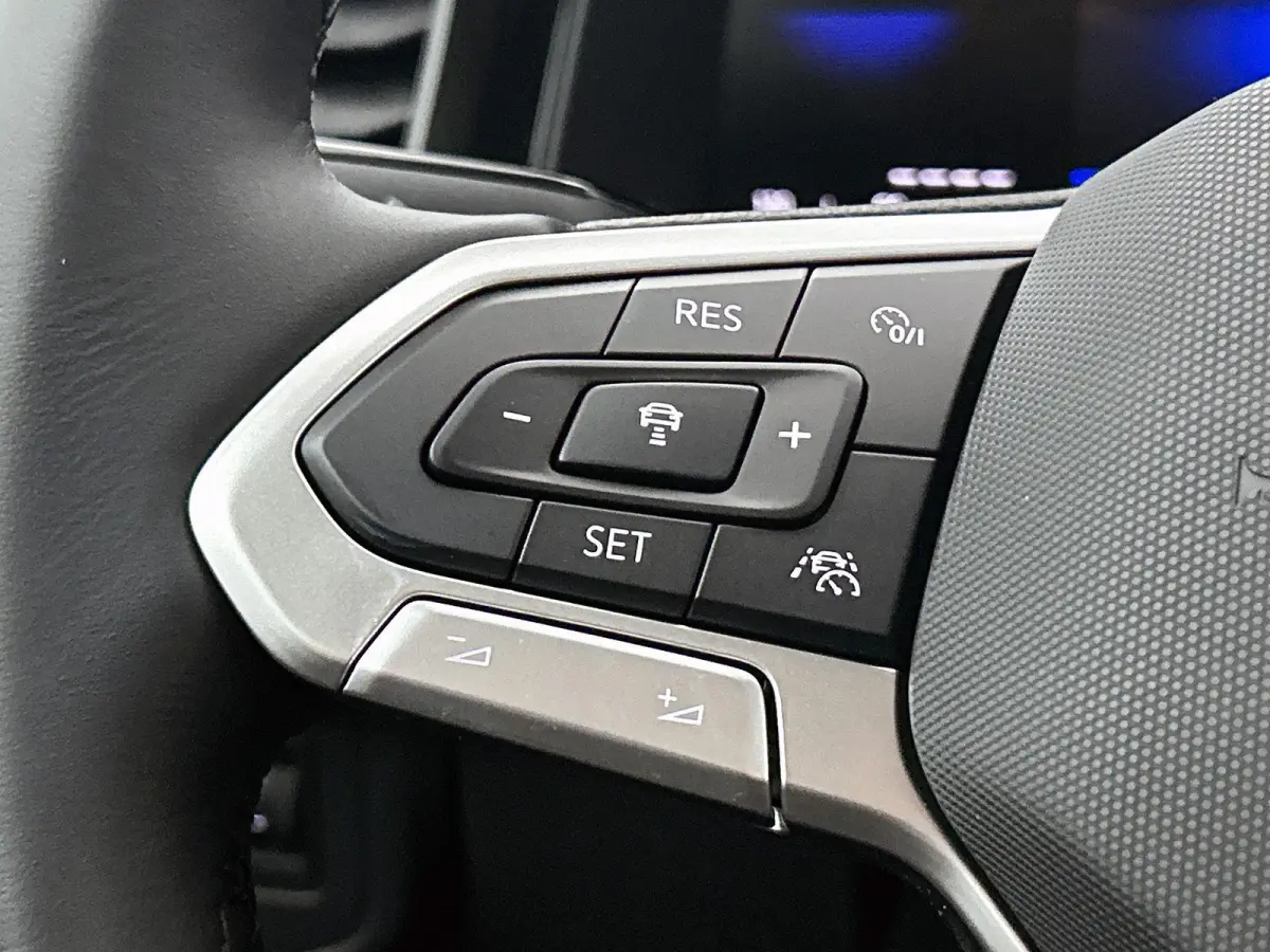 1.0 TSI Life Edition 95 PK | Camera | Climate control | Apple Carplay | Parkeersensoren achter | Navigatie | 15" Lichtmetalen velgen | LED koplampen | Android Auto | Telefoon draadloos laden