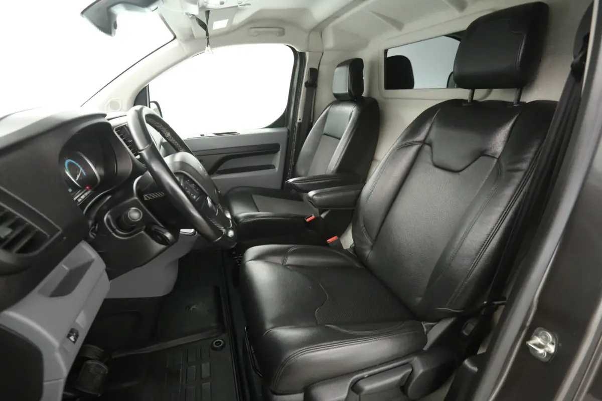 Peugeot e-Expert 75 kWh L2H1 | Snelladen | SOH 91% | Airco | Cruise | Camera | Carplay | Parkeersens.
