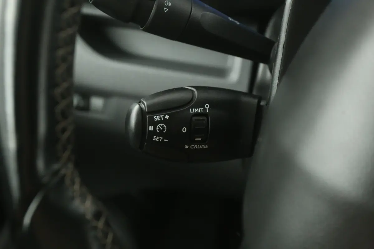 Peugeot e-Expert 75 kWh L2H1 | Snelladen | SOH 91% | Airco | Cruise | Camera | Carplay | Parkeersens.