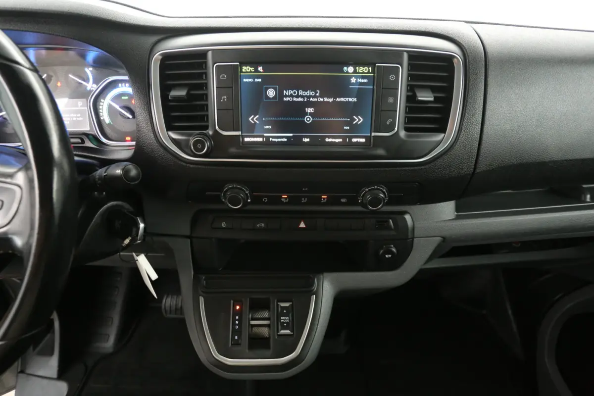 Elektrisch 75 kWh L2H1 Long Range | Snelladen | SOH 89% | Airco | Cruise | Carplay | Parkeersens.