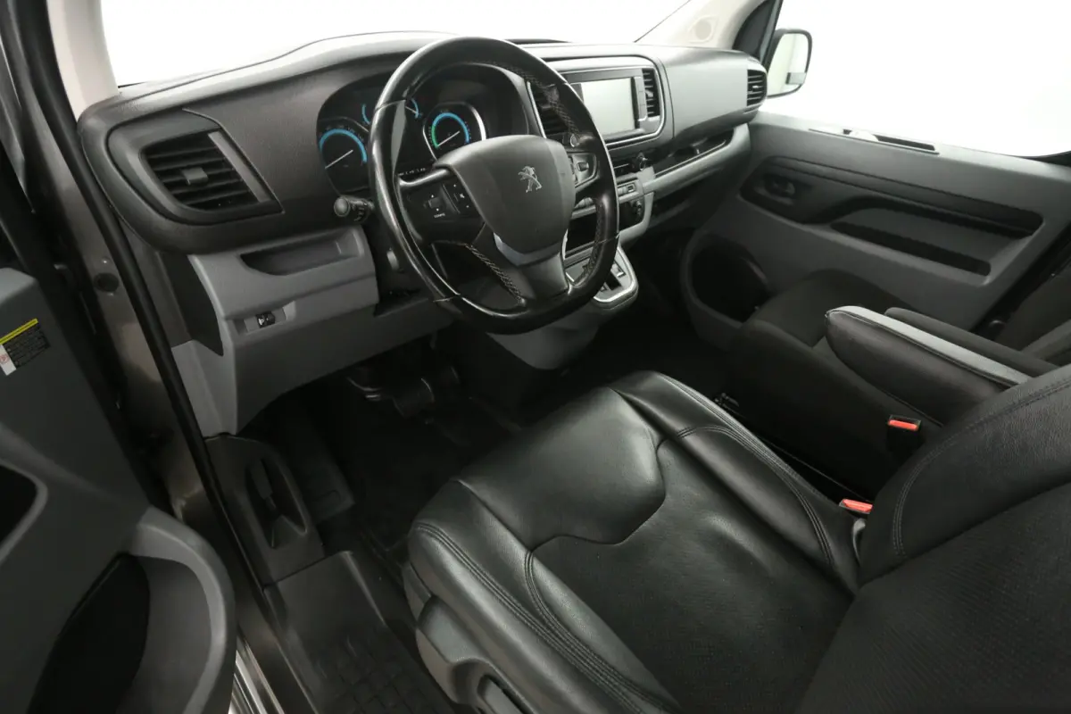 Elektrisch 75 kWh L2H1 Long Range | Snelladen | SOH 89% | Airco | Cruise | Carplay | Parkeersens.