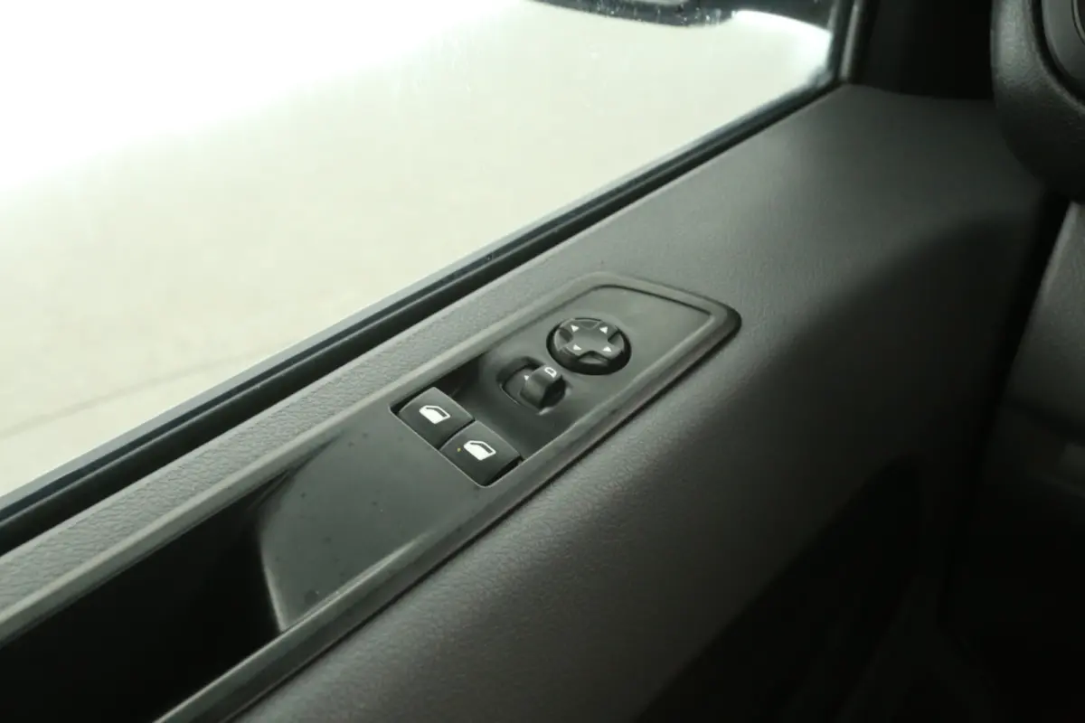Elektrisch 75 kWh L2H1 Long Range | Snelladen | SOH 89% | Airco | Cruise | Carplay | Parkeersens.