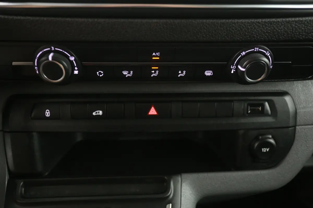 Elektrisch 75 kWh L2H1 | Snelladen | SOH 90% | Airco | Cruise | Camera | Carplay | Parkeersens.