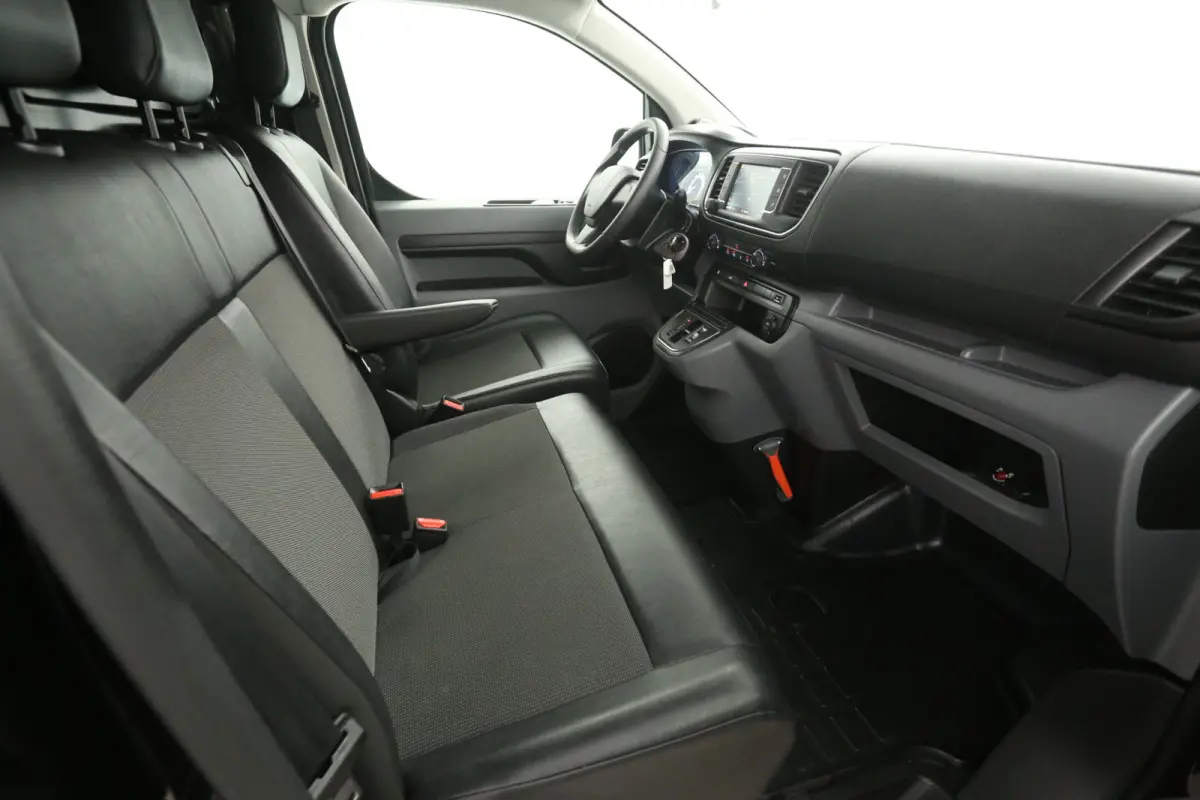 Elektrisch 75 kWh L2H1 | Snelladen | SOH 91% | Airco | Cruise | Camera | Carplay | 3 Zits | Navi