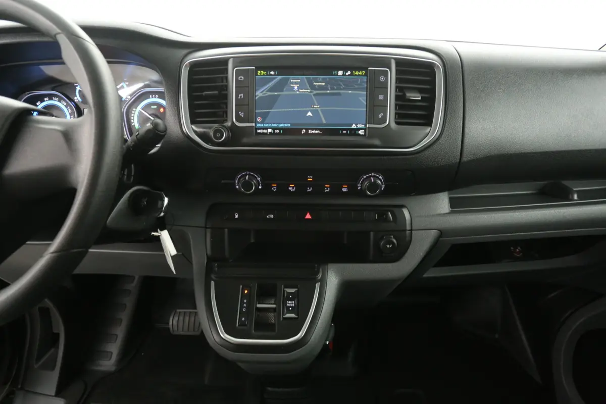 Elektrisch 75 kWh L2H1 | Snelladen | SOH 91% | Airco | Cruise | Camera | Carplay | 3 Zits | Navi
