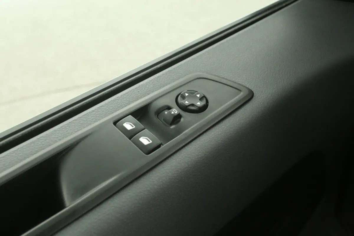 Elektrisch 75 kWh L2H1 | Snelladen | SOH 91% | Airco | Cruise | Camera | Carplay | 3 Zits | Navi