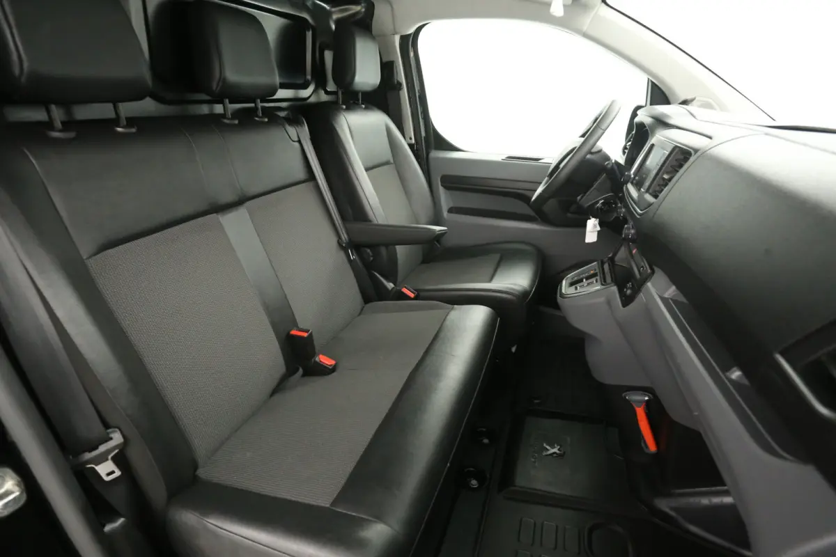 Elektrisch 75 kWh L2H1 | Snelladen | SOH 91% | Airco | Cruise | Camera | Carplay | 3 Zits | Navi