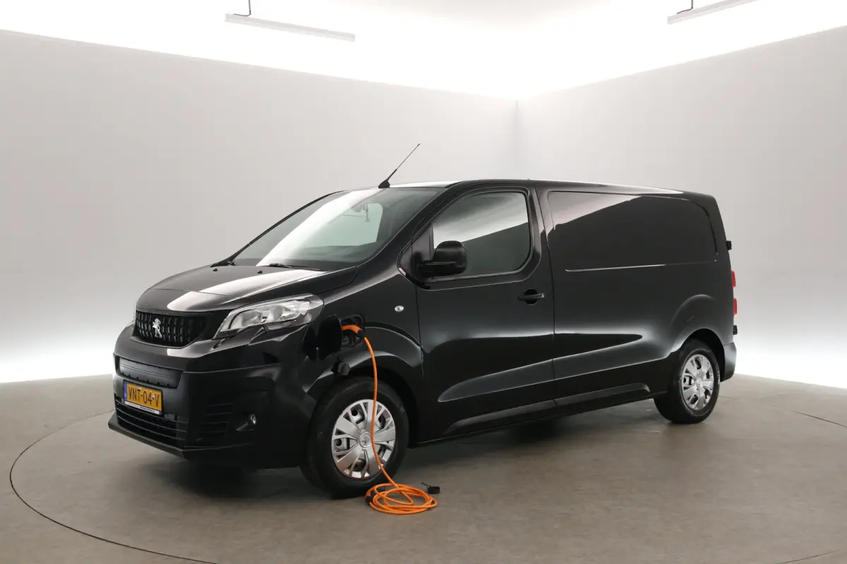 Elektrisch 75 kWh L2H1 | Snelladen | SOH 91% | Airco | Cruise | Camera | Carplay | 3 Zits | Navi
