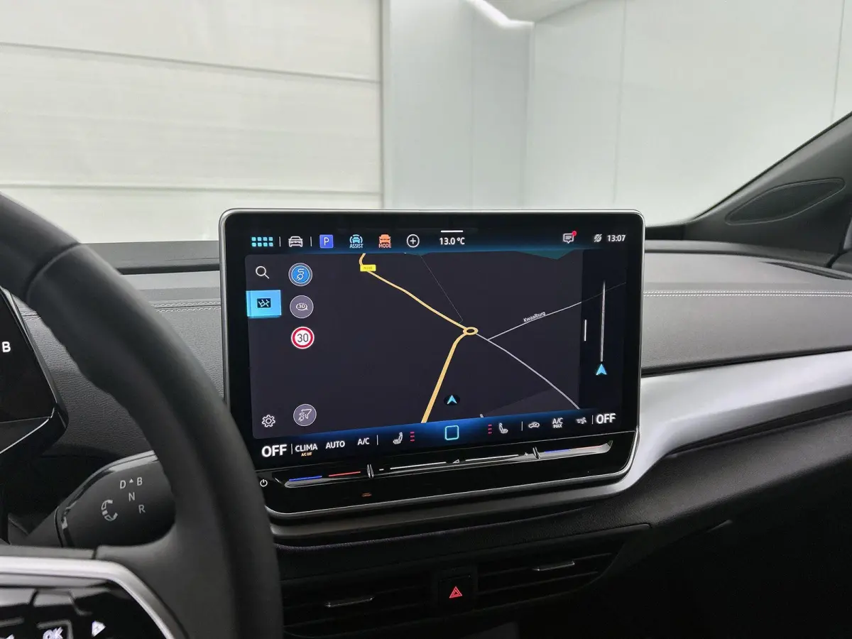 Pro Limited Edition 77 kWh 286 PK | Apple Carplay | Navigatie | Dodehoeksensoren | Camera | Keyless access | Ruiten getint | Android Auto | LED koplampen | 19" Lichtmetalen velgen | Adaptiev