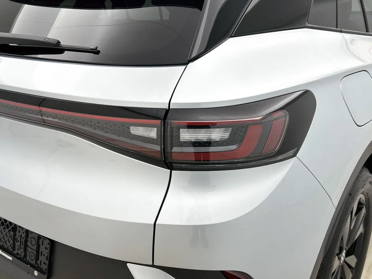 Pro Limited Edition 77 kWh 286 PK | Apple Carplay | Navigatie | Dodehoeksensoren | Camera | Keyless access | Ruiten getint | Android Auto | LED koplampen | 19" Lichtmetalen velgen | Adaptiev