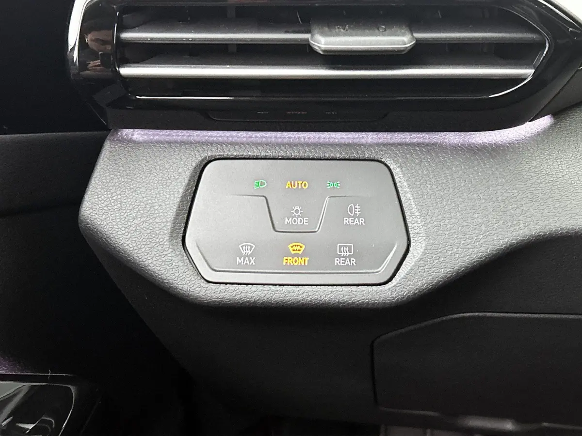 Pro Limited Edition 77 kWh 286 PK | Apple Carplay | Navigatie | Dodehoeksensoren | Camera | Keyless access | Ruiten getint | Android Auto | LED koplampen | 19" Lichtmetalen velgen | Adaptiev