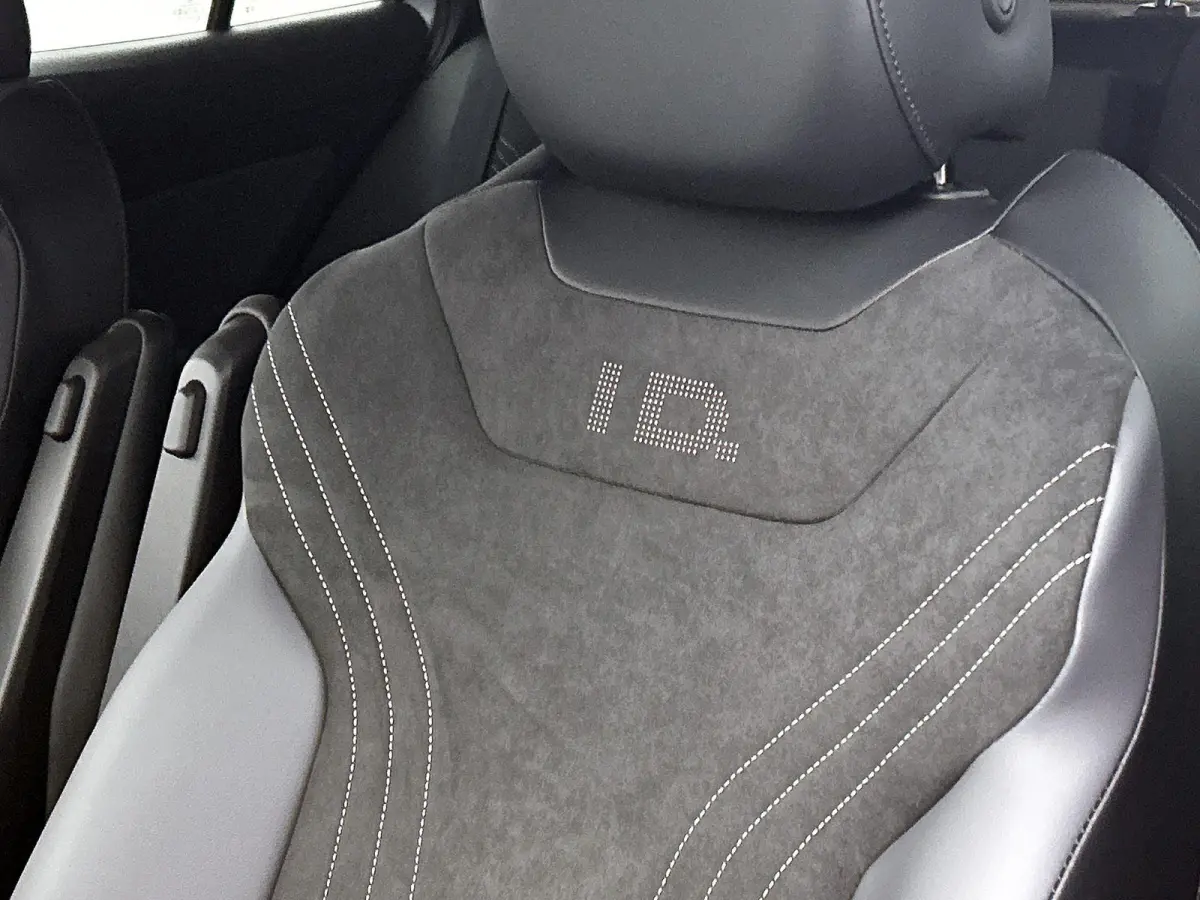 Pro Limited Edition 77 kWh 286 PK | Apple Carplay | Navigatie | Dodehoeksensoren | Camera | Keyless access | Ruiten getint | Android Auto | LED koplampen | 19" Lichtmetalen velgen | Adaptiev