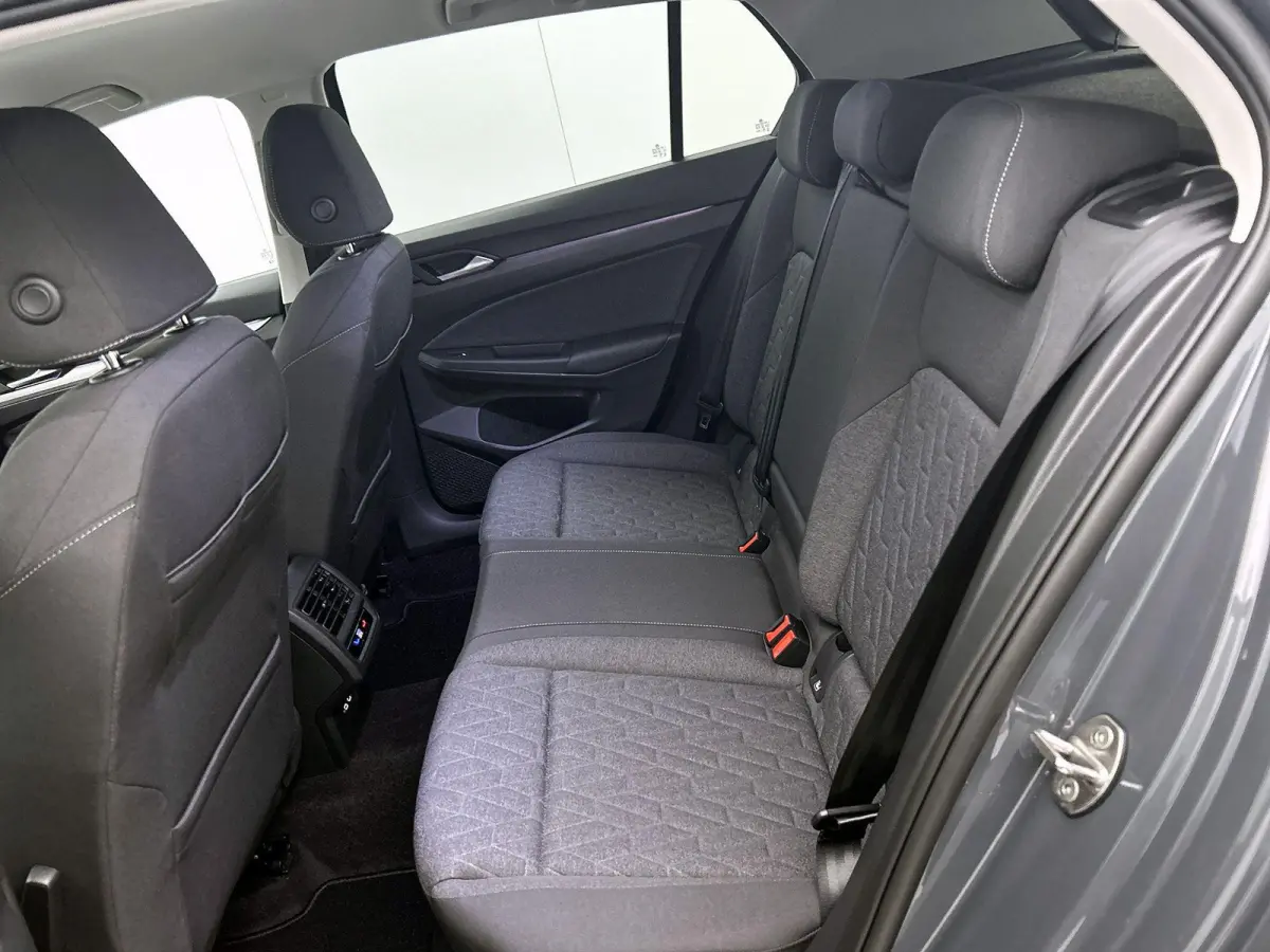 1.5 eTSI Life Edition 204 PK | Automaat | Navigatie | Stoelverwarming | Stuurverwarming | Adaptive Cruise Control | Lane Assist | Achteruitrijcamera |