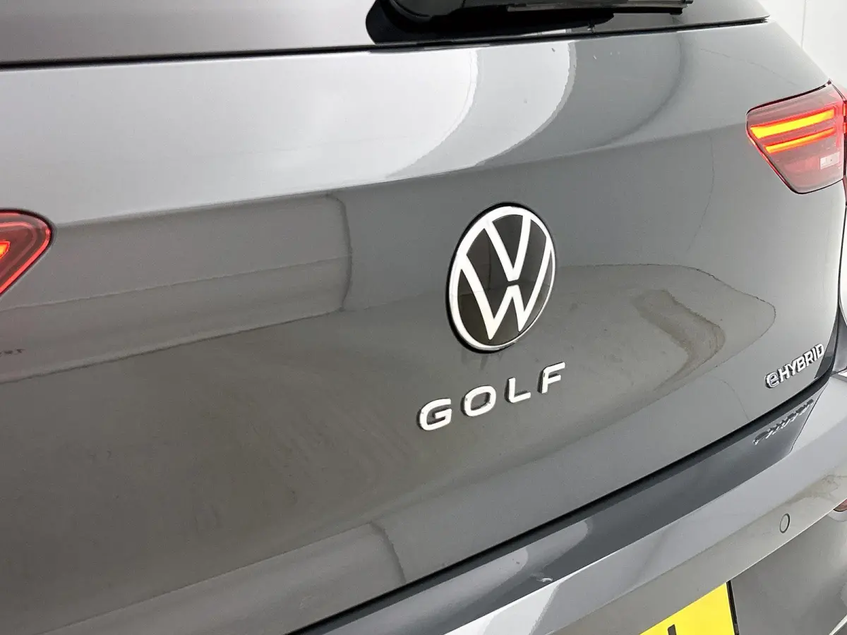 1.5 eTSI Life Edition 204 PK | Automaat | Navigatie | Stoelverwarming | Stuurverwarming | Adaptive Cruise Control | Lane Assist | Achteruitrijcamera |