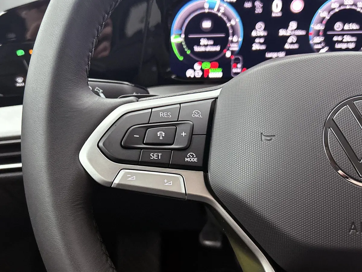 1.5 eTSI Life Edition 204 PK | Automaat | Navigatie | Stoelverwarming | Stuurverwarming | Adaptive Cruise Control | Lane Assist | Achteruitrijcamera |