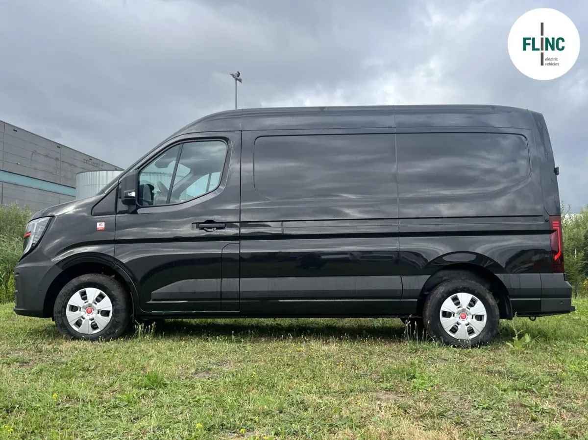 Trucks Red T35 L2H2 Extra long range 87 kWh