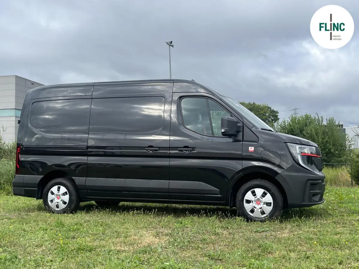 Trucks Red T35 L2H2 Extra long range 87 kWh