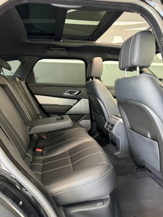 2.0 P250 Turbo AWD R-Dynamic HSE