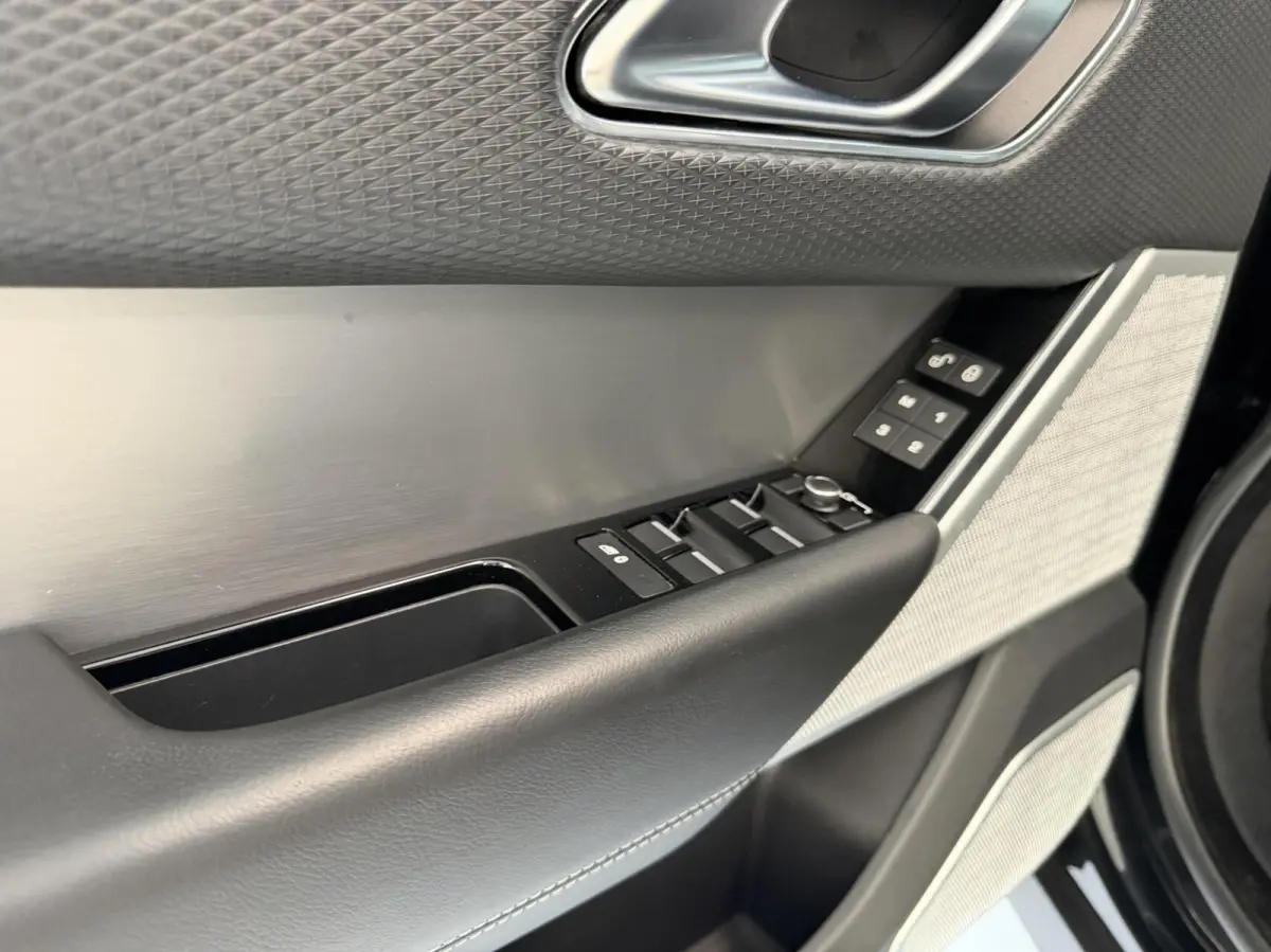 2.0 P250 Turbo AWD R-Dynamic HSE