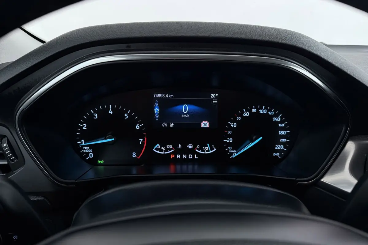 1.0 EcoBoost Hybrid Titanium | Org NL | CarPlay | Cruise Control | Climate Control | PDC | Navigatie | Automaat |