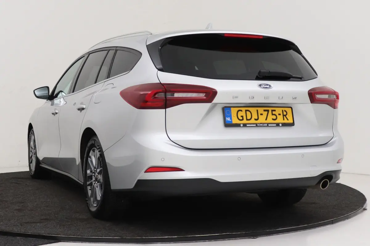 1.0 EcoBoost Hybrid Titanium | Org NL | CarPlay | Cruise Control | Climate Control | PDC | Navigatie | Automaat |