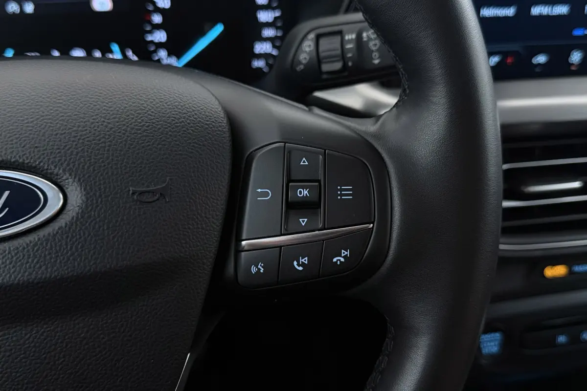 1.0 EcoBoost Hybrid Titanium | Org NL | CarPlay | Cruise Control | Climate Control | PDC | Navigatie | Automaat |
