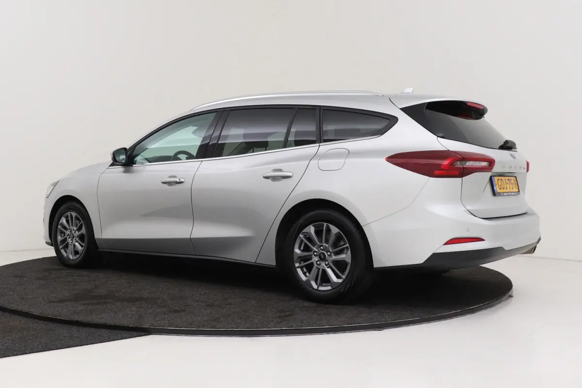 1.0 EcoBoost Hybrid Titanium | Org NL | CarPlay | Cruise Control | Climate Control | PDC | Navigatie | Automaat |